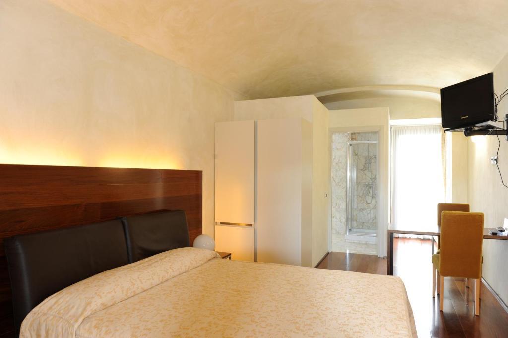Dimora Del Barone Hotel Romagnano Sesia Ruang foto