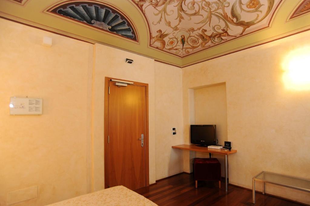 Dimora Del Barone Hotel Romagnano Sesia Ruang foto