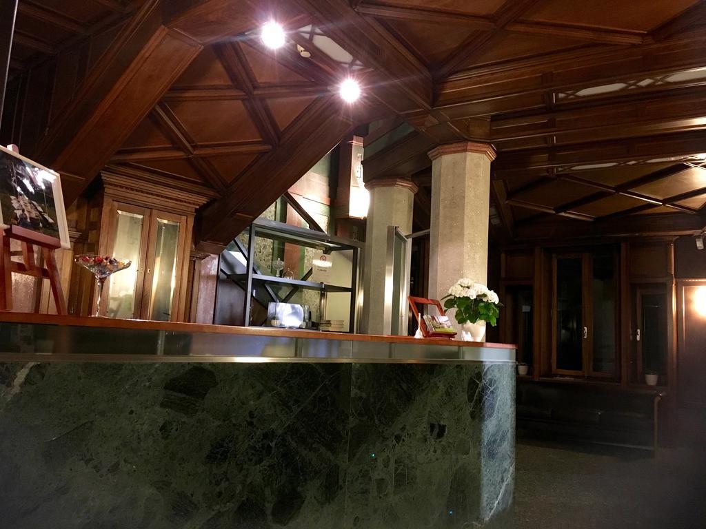 Dimora Del Barone Hotel Romagnano Sesia Bagian luar foto