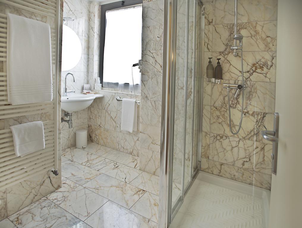 Dimora Del Barone Hotel Romagnano Sesia Bagian luar foto